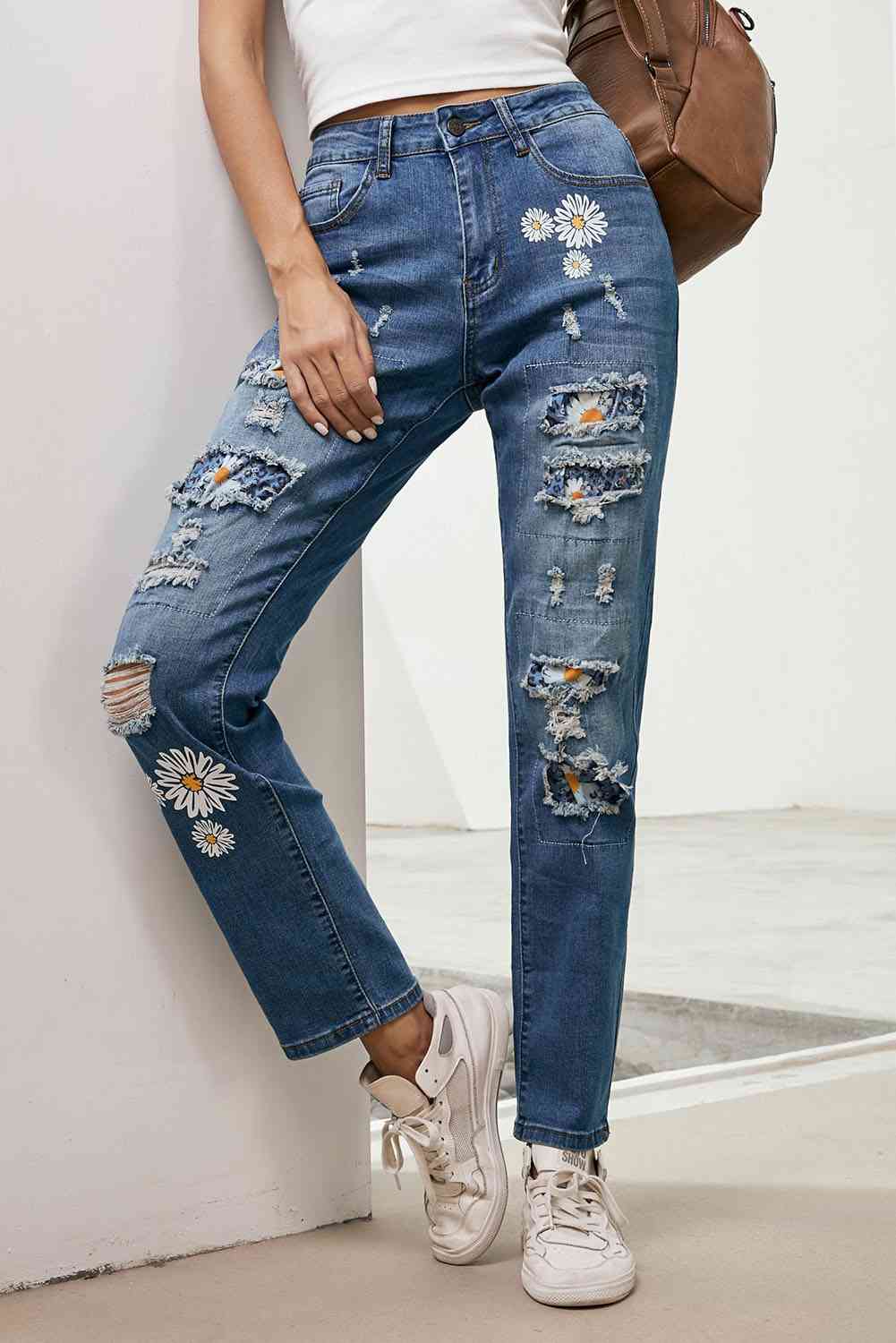 Baeful Printed Patch Distressed Boyfriend Jeans